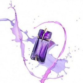 Photigy – Product Photography BTS: Alien Perfume Bottle Shot – and Some Purple Paint