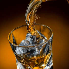 Photigy – Close-up Advertising Beverage Shot